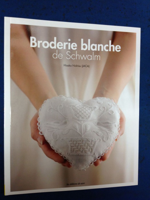 Broderie blanche de Schwalm Broderie blanche de Schwalm
