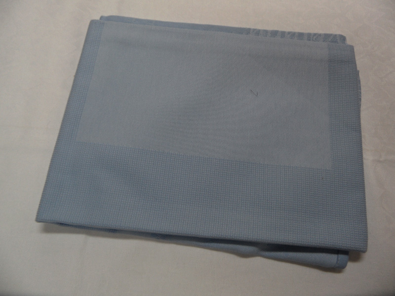 nappe carré bleu point compté du livre n°97 nappe carré bleu point compté du livre n°97