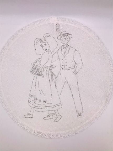 Napperon dentelle blanche Couple alsacien Napperon dentelle blanche Couple alsacien