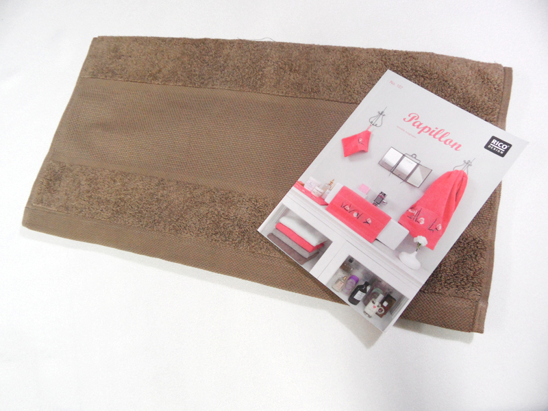 serviette éponge galet du livre 137 serviette éponge galet du livre 137